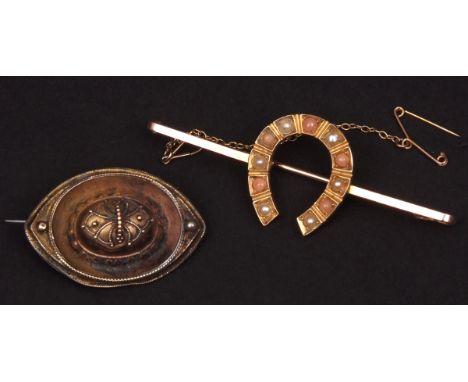 Mixed Lot: Edwardian yellow metal bar brooch, central horseshoe design set with half-pearls and coral stone, 60mm wide, stamp
