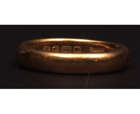 22ct gold wedding ring, plain polished design, hallmarked Birmingham 1932, finger size J/K, 5.4gms  