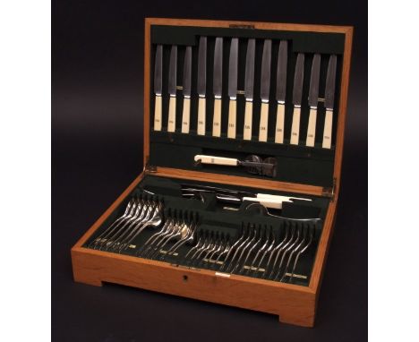 George VI oak cased canteen of flatware and cutlery, Old English pattern, initialled, comprising six table spoons, six desser