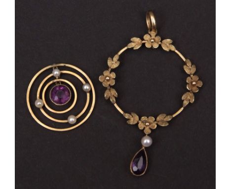 Mixed Lot: Edwardian mid-grade yellow metal open work pendant of circular shape with foliate applied edge, amethyst and seed 