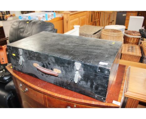 A wooden case and contents or various model railway track