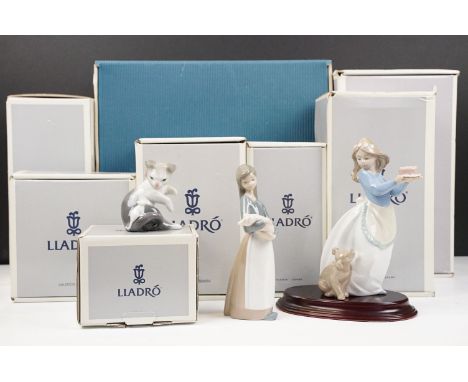 Seven boxed Lladro figurines to include 5712 Sleepy Kitten, 5010 Coiffure Girl With Straw Hat, 4538 Angel Praying, 1011 Girl 