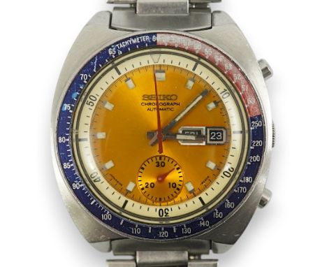 A gentleman's 1970's? stainless steel Seiko Pogue Chronograph automatic wrist watch, with yellow dial, subsidiary dial, day/d