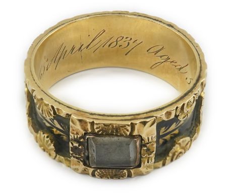 An early Victorian 18ct gold and black enamel initial mourning band, with glazed panel, the interior shank inscribed 'died 15