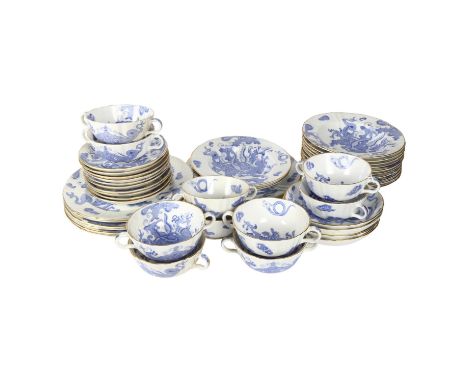 Royal Worcester porcelain dinnerware, with blue dragon decoration 