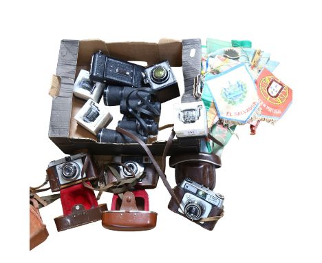 A quantity of Vintage cameras, including a Brownie Special Six-20 box camera, an Ilford Sportsman camera, a Soho Myna wall di