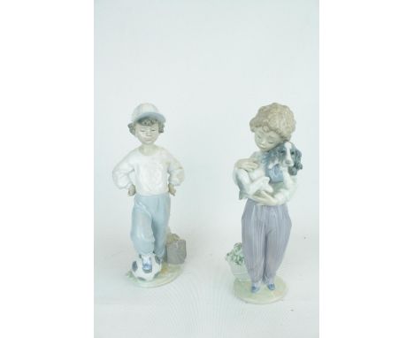 Lladro 'My Buddy', Sculptor: Antonio Ramos, Model 01007609, Introduced in 1989 as a Society Piece. 22cm in height &amp; 'Star