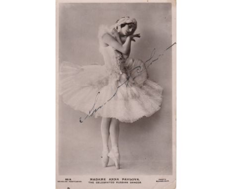 PAVLOVA ANNA: (1881-1931) Russian Ballet Dancer. Vintage signed postcard photograph of Pavlova standing in a full length pose