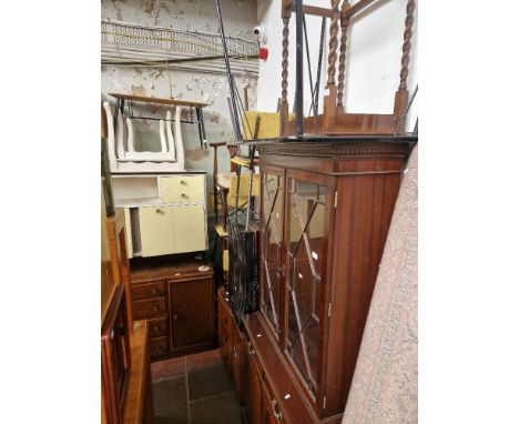 Assorted furniture comprising a retro yellow table and chairs and matching sideboard, an oak sideboard, a mahogany bookcase, 