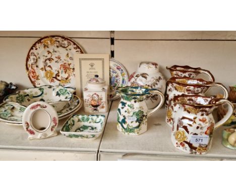 14 items by Mason’s including set of 3 graduated Fenton jugs in Brown Velvet, 4 items of Chartreuse, a tea caddy (in a specia