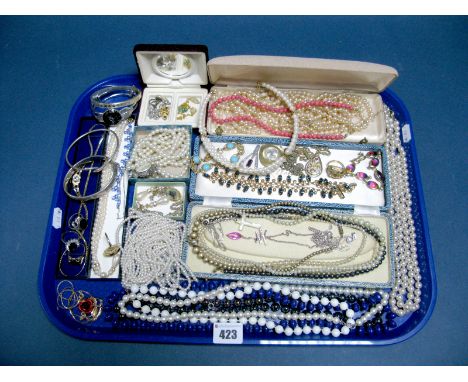 A Mixed Lot of Assorted Costume Jewellery, including Sarah Coventry pendant and ring, imitation pearls, beads, Charles Horner