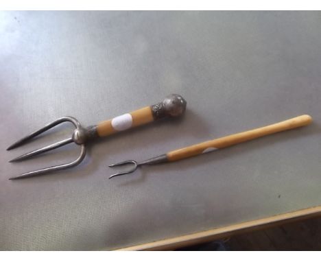 2 various items of kitchenalia - 2 pronged pickle fork & 3 pronged serving fork - both plated & with handles - possibly  Ivor