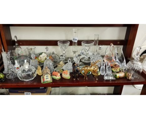 SHELF LOT OF GLASSWARE, ORNAMENTS ETC