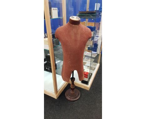 ANTIQUE MANNEQUIN