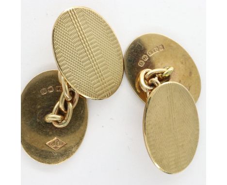Pair of 9ct gold cufflinks, face H: 20 mm, 7.7g. UK P&amp;P Group 0 (£6+VAT for the first lot and £1+VAT for subsequent lots)