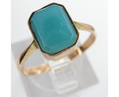 9ct gold ring set with turquoise, size M/N, 1.5g. UK P&amp;P Group 0 (£6+VAT for the first lot and £1+VAT for subsequent lots