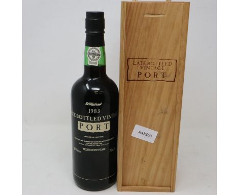Bottle of 1983 Late Bottle vintage port in wooden case. UK P&amp;P Group 2 (£20+VAT for the first lot and £4+VAT for subseque