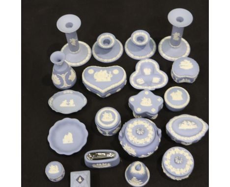 Twenty pieces of Wedgwood Jasperware, no cracks or chips. UK P&amp;P Group 3 (£30+VAT for the first lot and £8+VAT for subseq