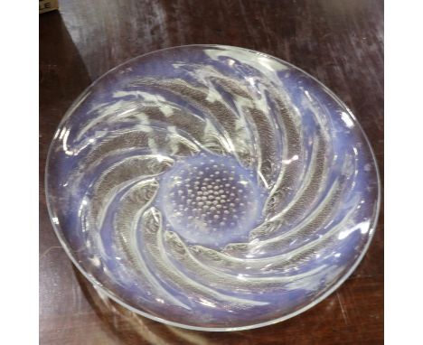 Rene Lalique opalescent glass fish (Poissons) bowl. C. 1925, no cracks or chips, D: 30cm. UK P&amp;P Group 3 (£30+VAT for the