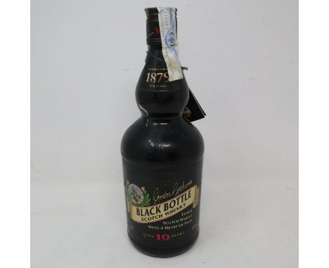 Vintage bottle of Gordon Grahams Black Bottle whisky, ten years old. UK P&amp;P Group 2 (£20+VAT for the first lot and £4+VAT