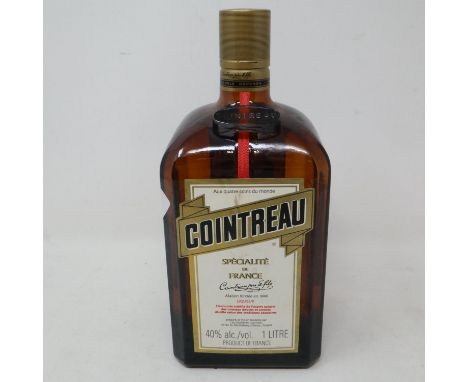 1 litre bottle of Cointreau. UK P&amp;P Group 2 (£20+VAT for the first lot and £4+VAT for subsequent lots) 
