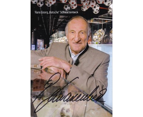 Autographed HANS-GEORGE SCHWARZENBECK Promo Card : A superb modern day 6 x 4 promo card depicting former Bayern Munich & West