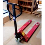 Hydraulic pallet truck (delayed collection)