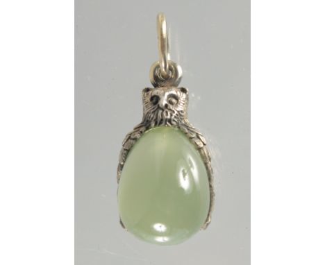A RUSSIAN SILVER AND JADE OWL PENDANT. 1in long.
