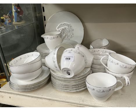 Royal Worcester Bridal Lace dinner service - appx 42 pieces 