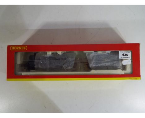 Model Railways - a Hornby OO gauge steam locomotive # R3016A standard 4MT class 75071 model appears m in original vg box Est 