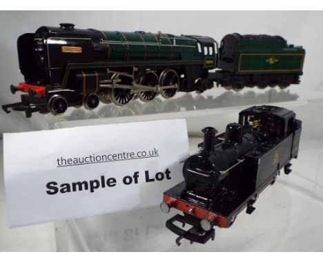 Model Railways - Hornby OO gauge, Two steam locomotives in original boxes, comprising    4-6-2 Class 7MT named Britannia and 