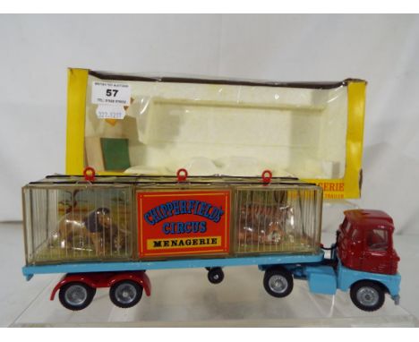 Corgi Major - Chipperfields Menagerie # 1139  Scammel Handyman mk 3 Tractor Unit and Trailer with lions, bear with cub and ti