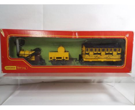 Model Railways - Stephensons Rocket by Tri-ang in original box ref #R346, contents NM condition box with some imperfections E