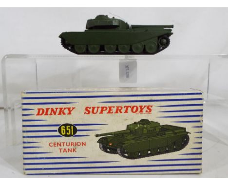 Dinky Supertoys - A Dinky Supertoys # 651, Centurion Tank, in green, contained in original blue and white card box, model app