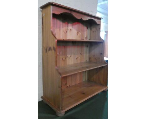 A Modern Pine Three Shelf Waterfall Bookcase, 86cm Wide 