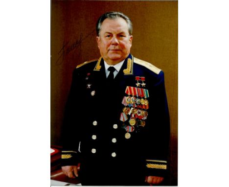 Pavel Romanovich Popovich signed 7 x 5 colour military uniform portrait photo. Died 2009 he was a the 4th cosmonaut in space,