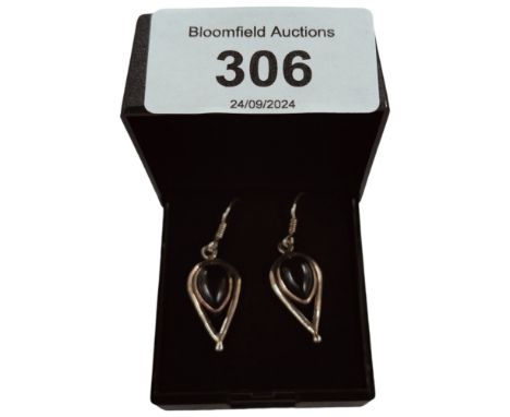 PAIR OF SILVER JET DROP EARRINGS