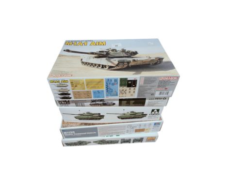 4 MILITARY MODEL KITS