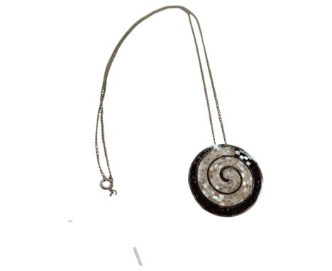 SILVER, BLACK &amp; WHITE MOTHER OF PEARL SWIRL PENDANT &amp; CHAIN