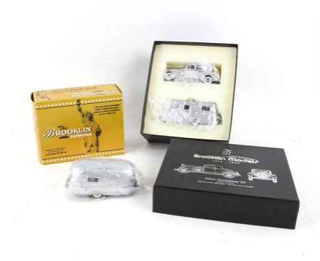 Brooklin Models limited edition Silver Anniversary Set, comprising 1936 Pierce Arrow 1601 Sedan and 1937 Pierce Arrow Travelo