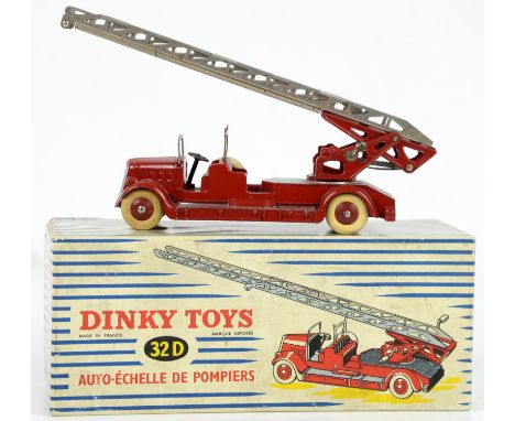 Dinky Toys 32D French made Auto-Echelle de Pompiers (fire engine ladder), boxed