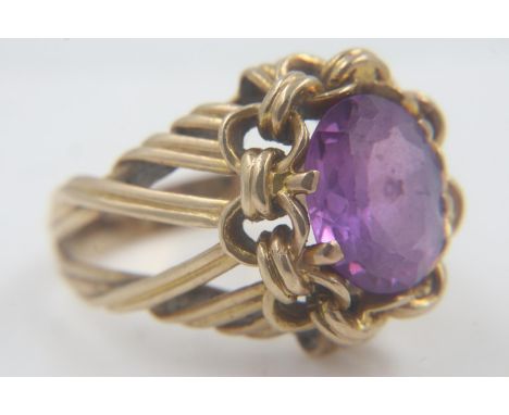 9ct gold amethyst set ring, size O, 6.6g. UK P&amp;P Group 0 (£6+VAT for the first lot and £1+VAT for subsequent lots)