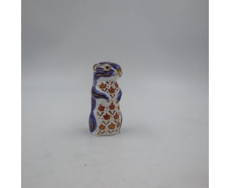 Royal Crown Derby chipmunk, no cracks or chips. H: 10cm. UK P&amp;P Group 1 (£16+VAT for the first lot and £2+VAT for subsequ
