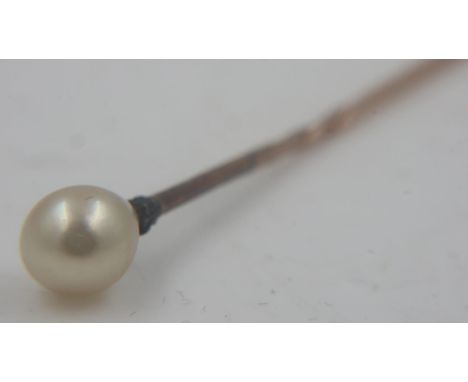 Antique pearl and diamond-set stick pin in rose gold, L: 70 mm, 1.2g. UK P&amp;P Group 0 (£6+VAT for the first lot and £1+VAT