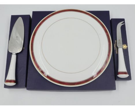 Three pieces of boxed Royal Worcester, a gateau plate, cake slice and a cheese knife. UK P&amp;P Group 2 (£20+VAT for the fir