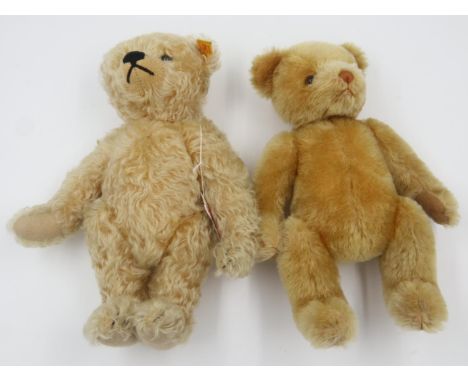 Steiff mohair bear, H: 30cm, and a Gund mohair bear with growler, H: 30cm. UK P&amp;P Group 2 (£20+VAT for the first lot and 