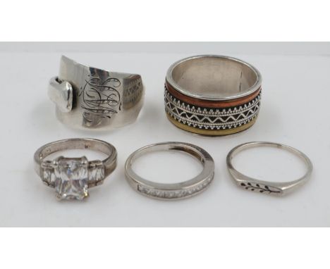 Five 925 silver rings. UK P&amp;P Group 0 (£6+VAT for the first lot and £1+VAT for subsequent lots) 