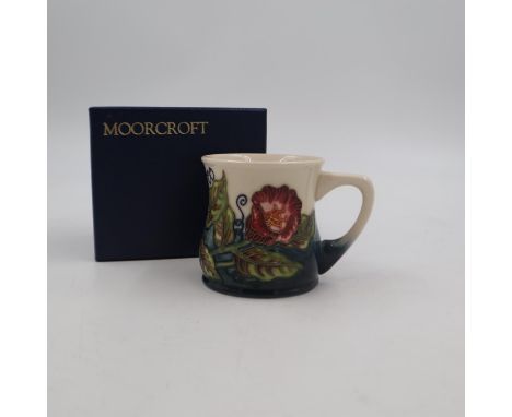 Moorcroft boxed mug, dated 2000, H: 8.5cm. UK P&amp;P Group 1 (£16+VAT for the first lot and £2+VAT for subsequent lots)