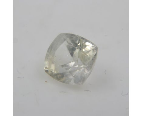 Natural loose 1.53 carat oval cut light faint yellow sapphire. UK P&amp;P Group 0 (£6+VAT for the first lot and £1+VAT for su