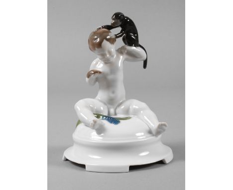 Rosenthal "Lausige Geschichte"Entwurf Ferdinand Liebermann, grüne Stempelmarke mit Zusatz Selb-Bavaria um 1920, geprägte Mode